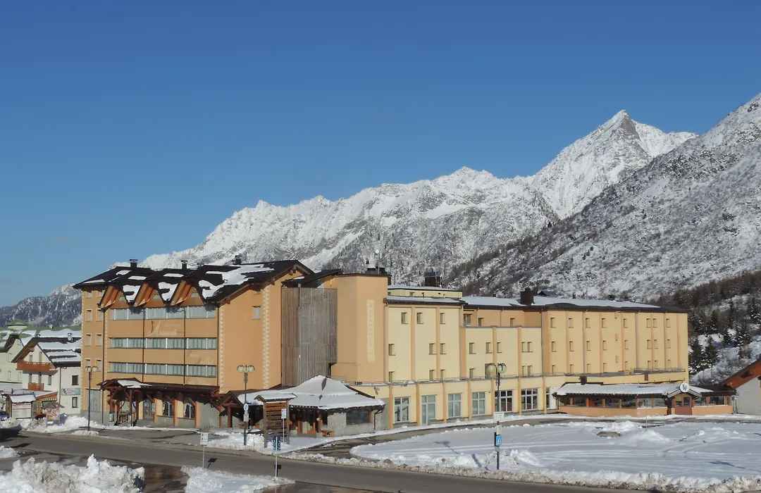 Grand Hotel Miramonti-1