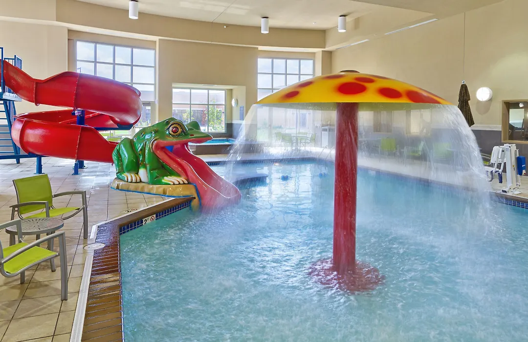 Clubhouse Hotel And Suites-1