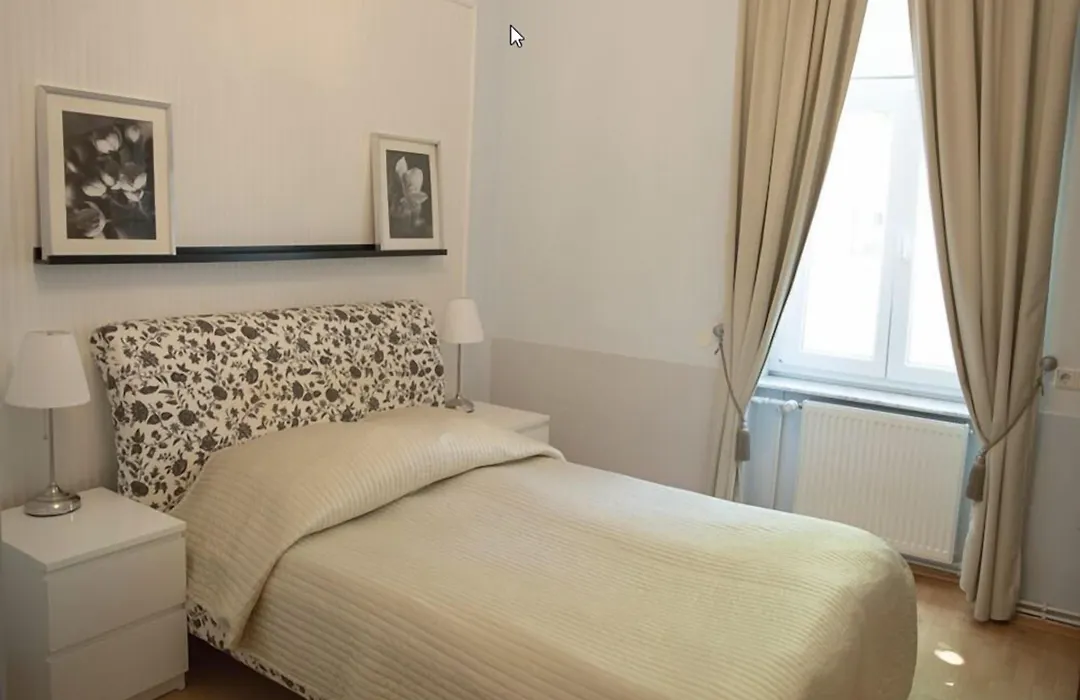 Hotel Aurora-1