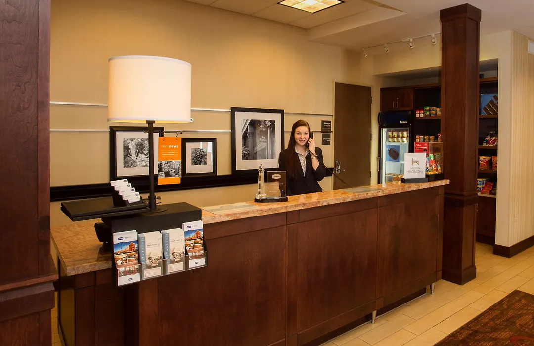 Hampton Inn Marquette-Waterfront-1
