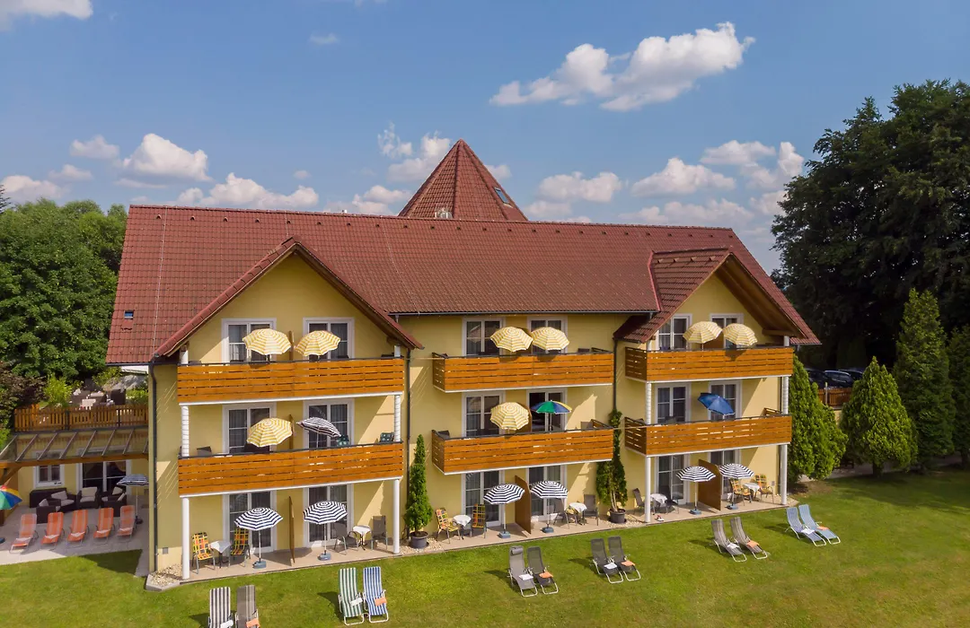 Hotel Garni Oasis Loipersdorf-1