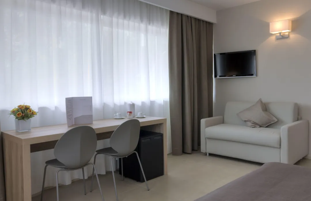 Hotel Dimorae Rooms And Suites - Apartments-1