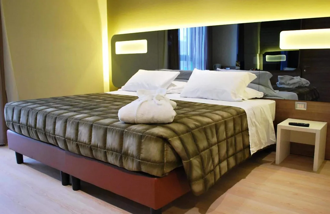 Idea Hotel Plus Savona-1