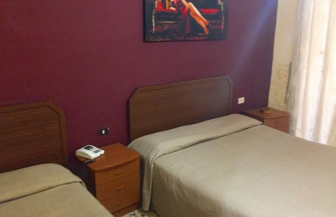 Hotel Poker-1