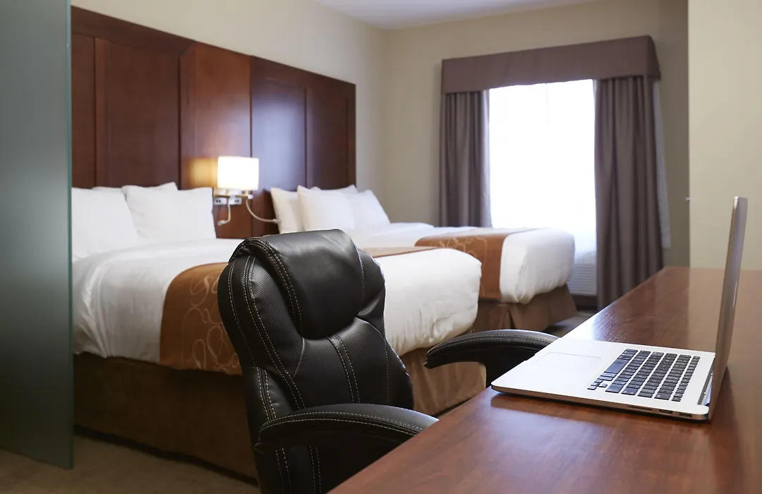 Comfort Suites Saskatoon Arena-1