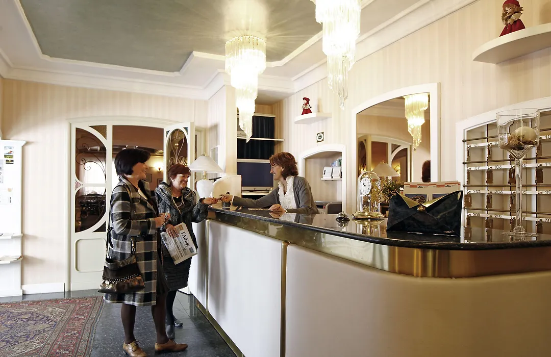 Hotel Touring-1