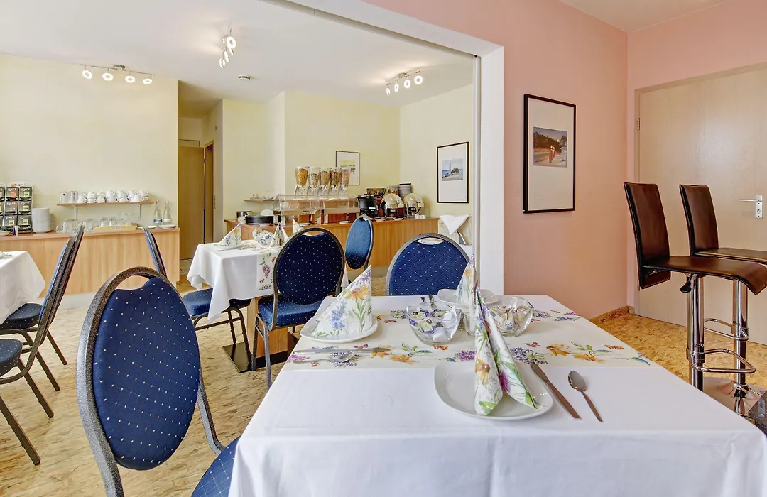 Airport-Hotel Stetten-1