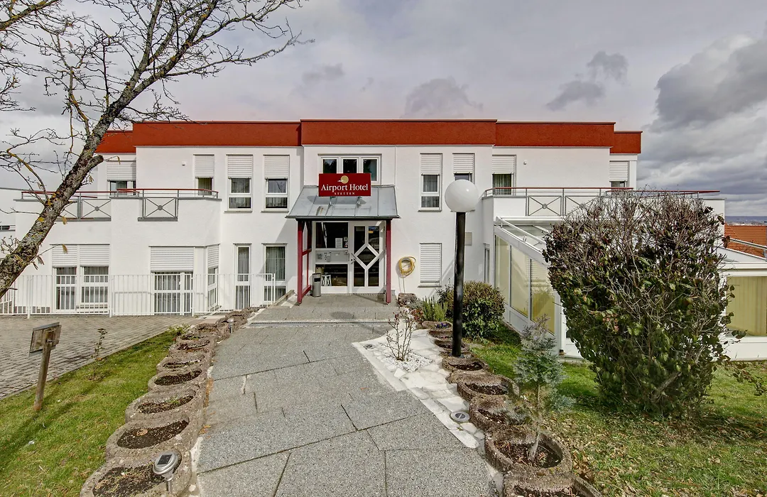 Airport-Messe-Hotel Stetten-1
