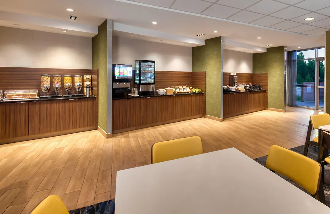 Fairfield Inn & Suites By Marriott Moncton-1