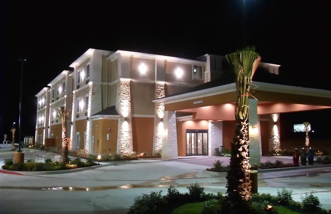 Best Western Plus Longhorn Inn & Suites-1