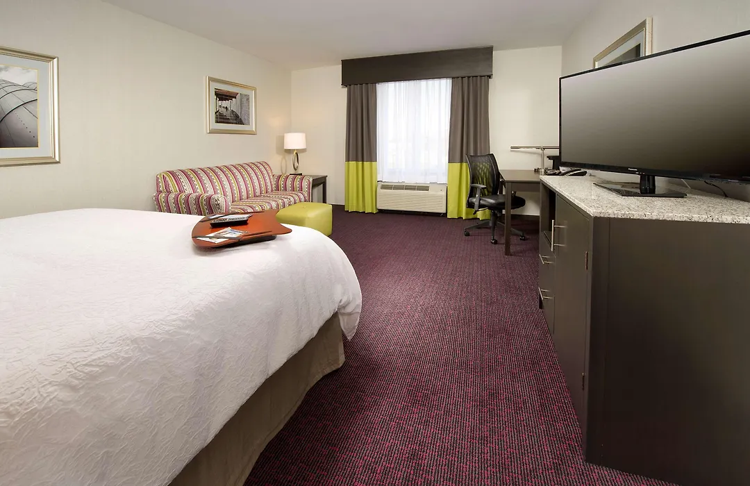 Hampton Inn & Suites - Buffalo Airport-1