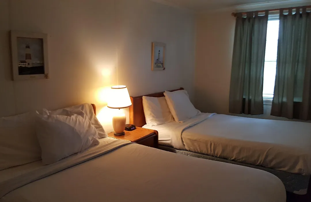 Hillcrest Inn-1