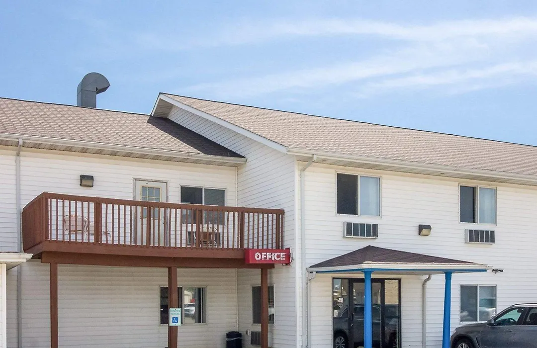 Rodeway Inn West Fargo Main Ave-1
