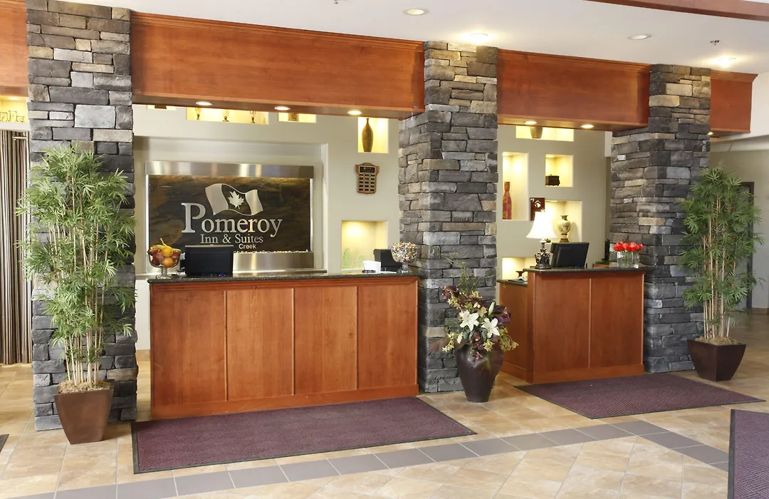 Pomeroy Inn And Suites Dawson Creek-1
