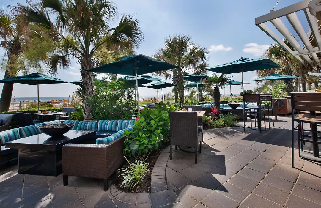 Hilton Garden Inn Virginia Beach Oceanfront-1