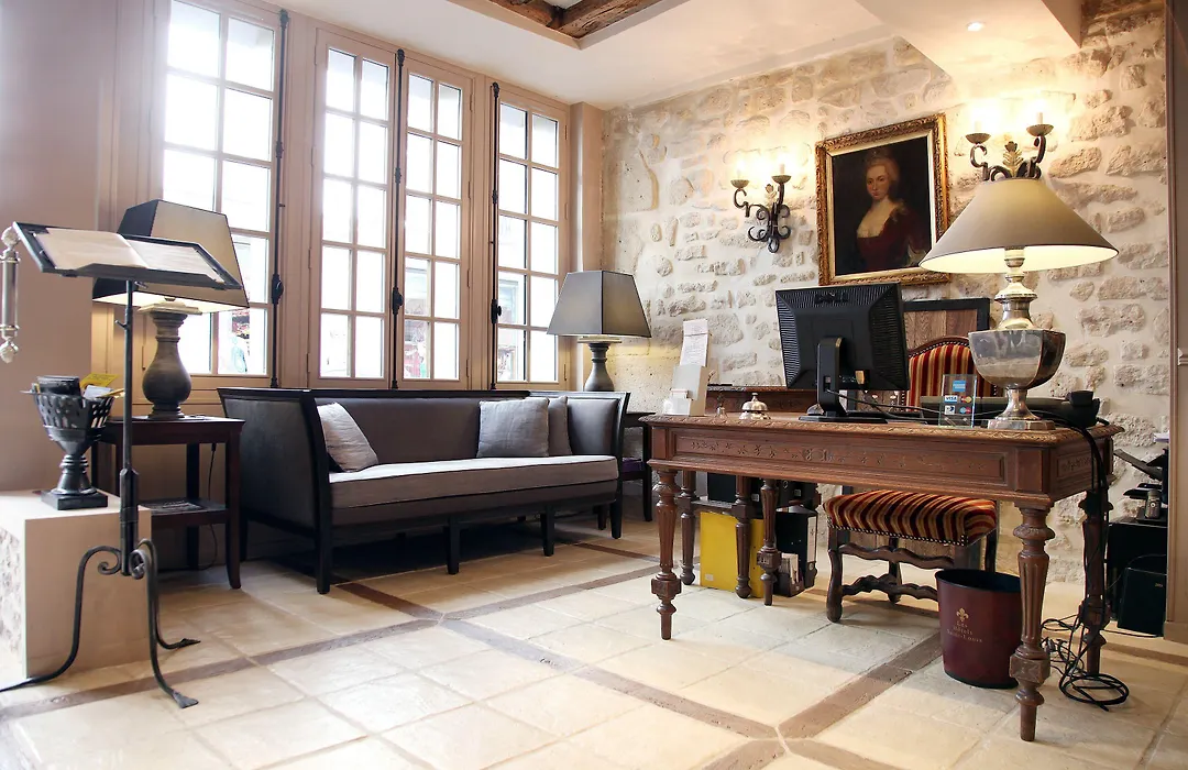 Hotel Saint-Louis en L'Isle-1