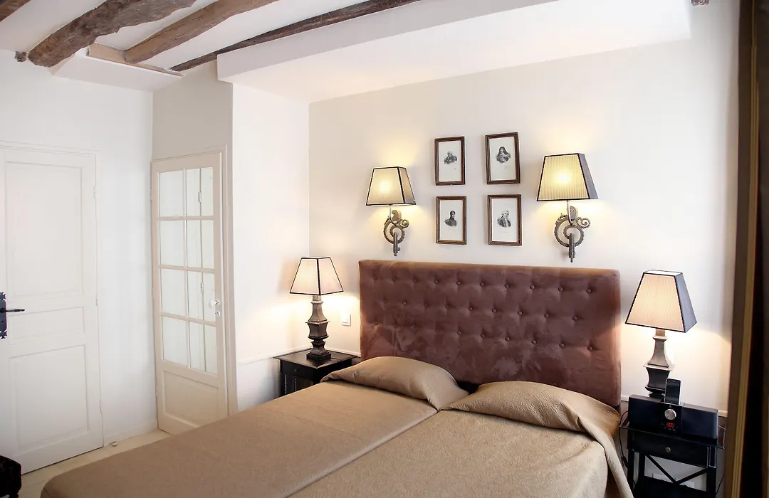 Hotel Saint-Louis en L'Isle-1