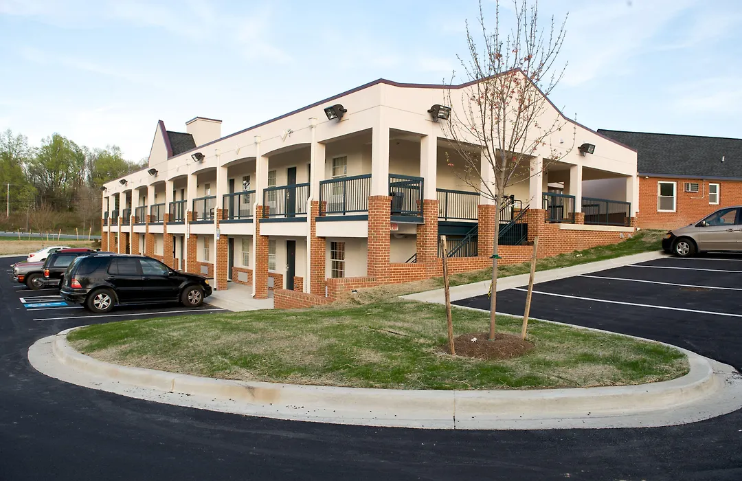 Executive Inn & Suites Upper Marlboro-1