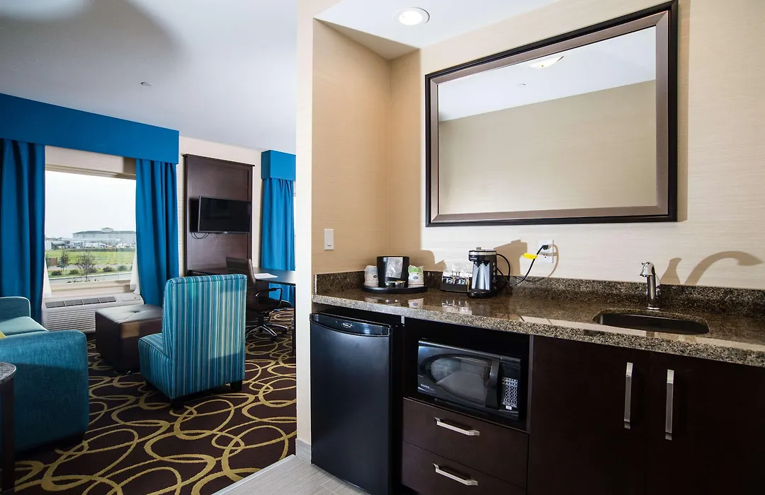 Hampton Inn & Suites East Gate Regina-1