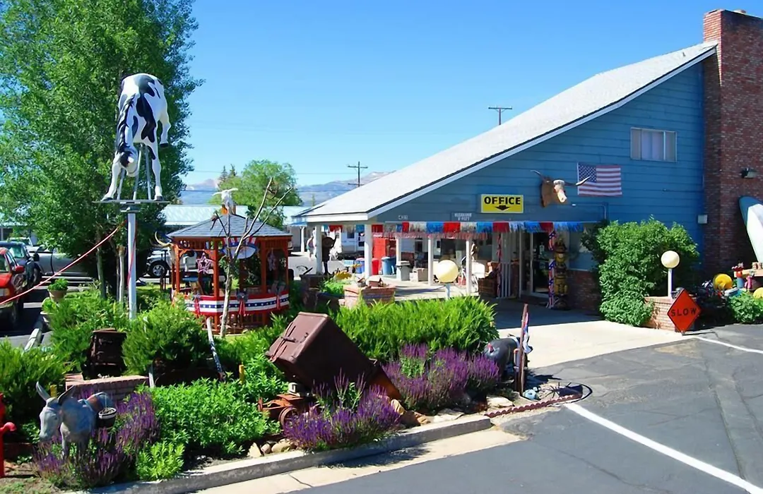Redwood Motel-1