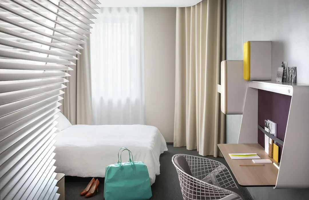Okko Hotels Lyon Centre-1