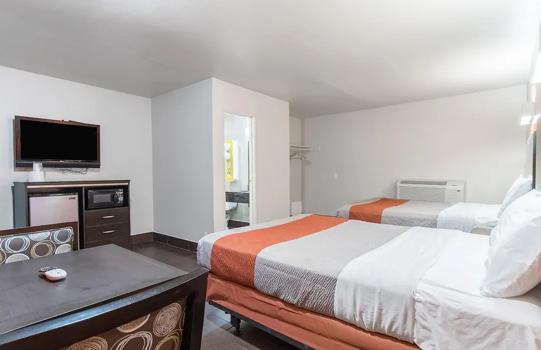 Motel 6-Orange, Ca - Anaheim-1