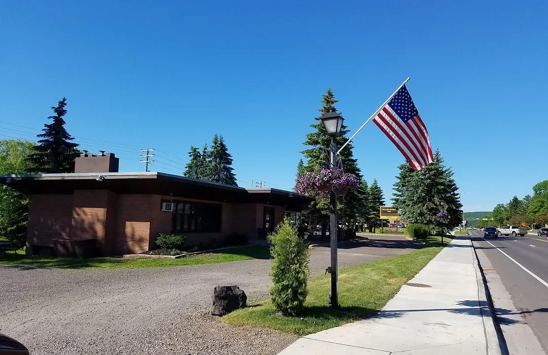 Willard Munger Inn-1