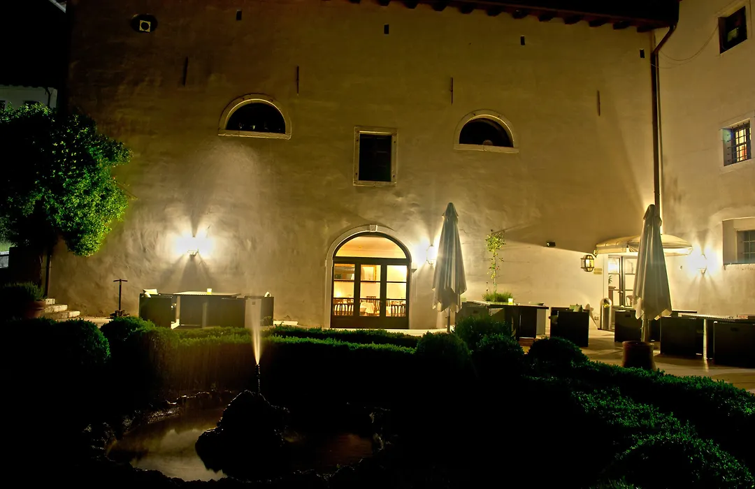 Hotel Villa Policreti-1