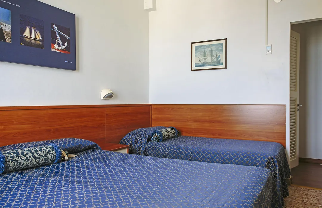 Hotel Paradiso-1