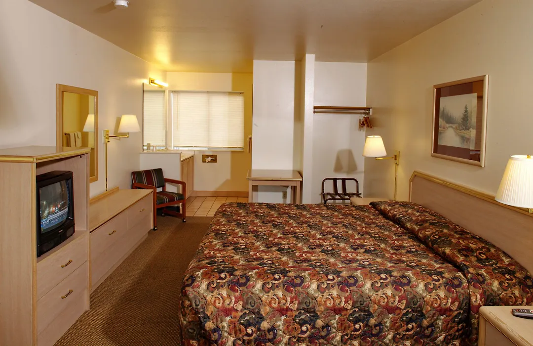 Tiki Lodge Motel-1