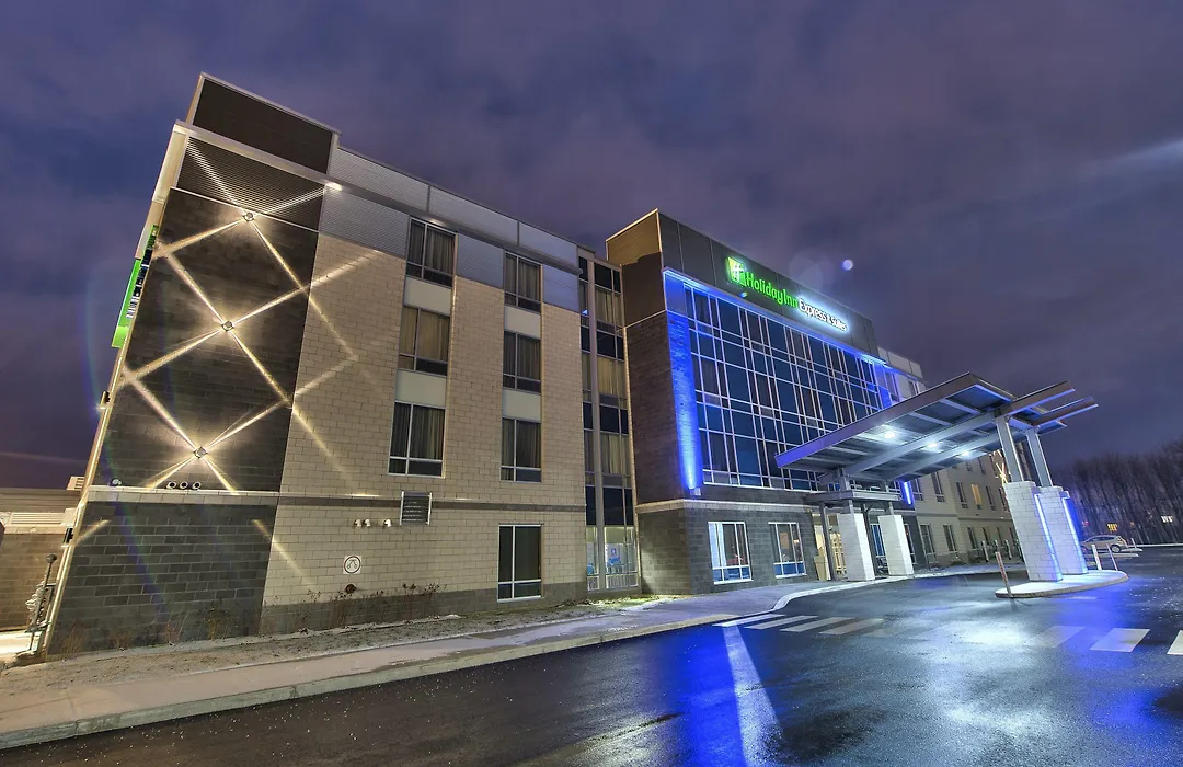 Holiday Inn Express & Suites Vaudreuil-Dorion By Ihg-1