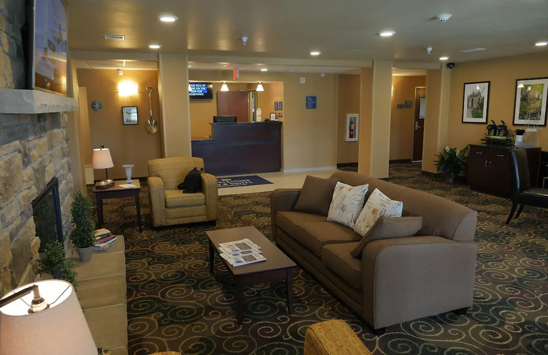 Cobblestone Inn & Suites-Winterset-1