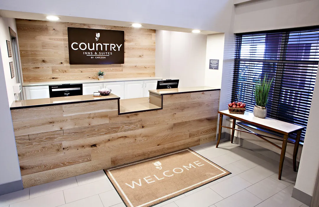 Country Inn & Suites By Radisson, Harrisburg West Mechanicsburg-1