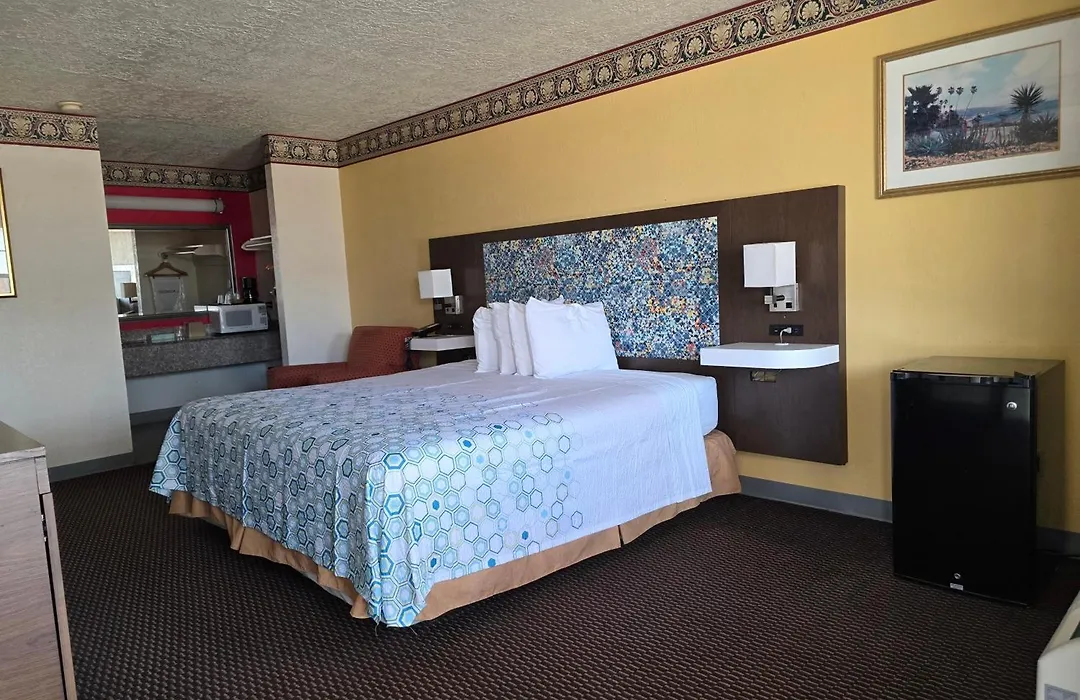 Winnie Inn Suites & Rv Park-1