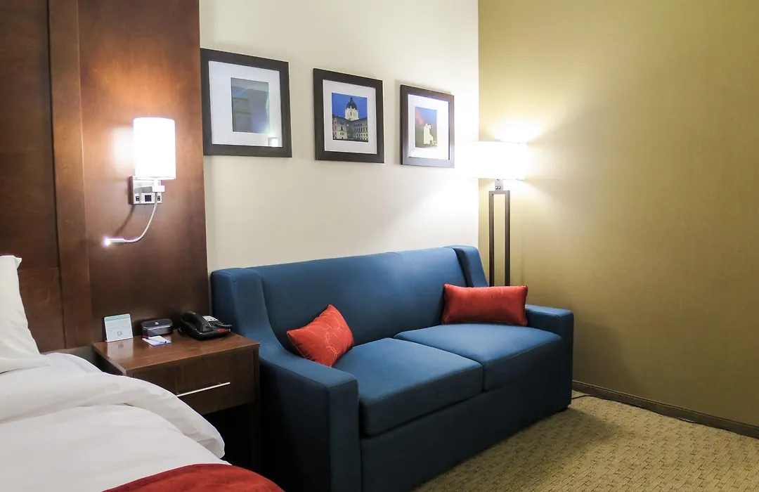 Comfort Suites Regina - Diefenbaker Corridor-1