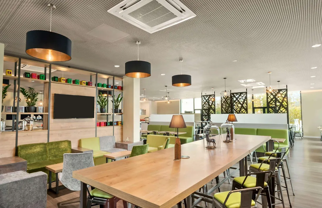 Super 8 By Wyndham Munich City North-1