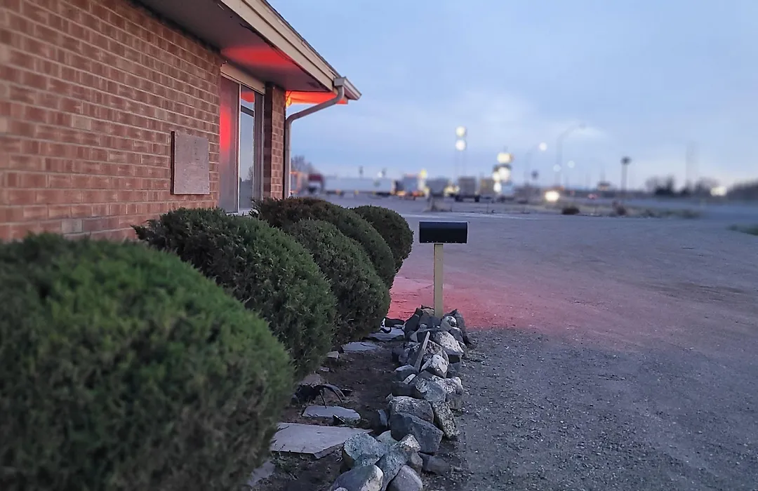 Tops Motel-1