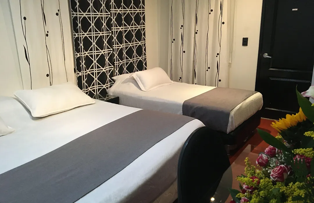 Hotel Ejecutivo Embajada-1