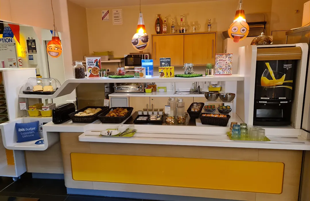 ibis budget Saint-Quentin Centre Gare-1