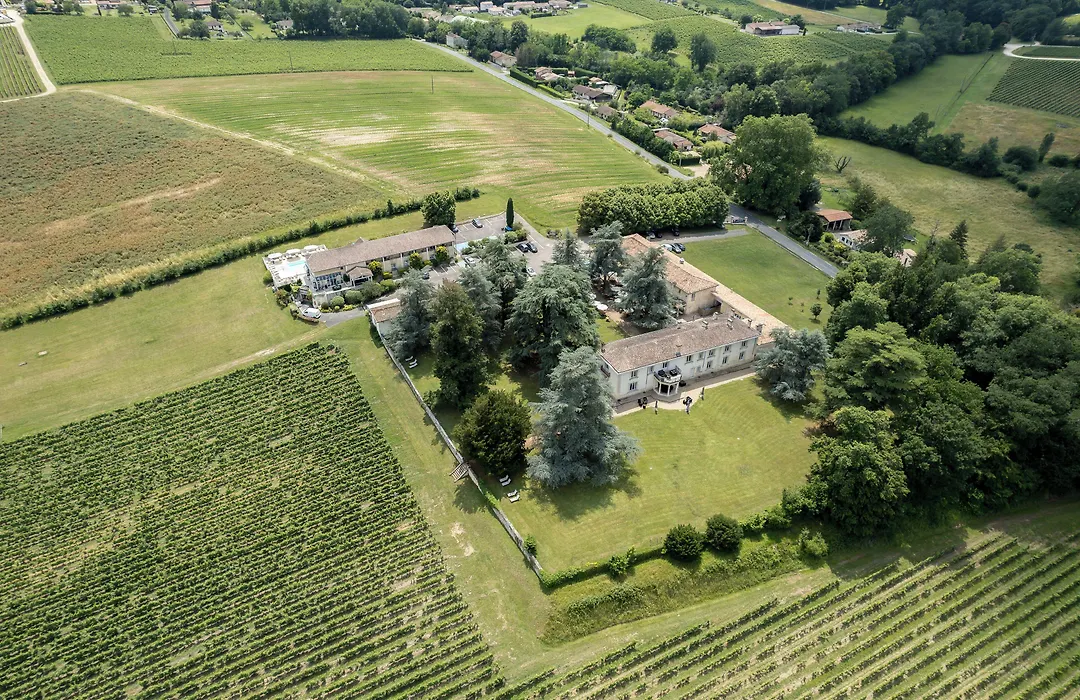 Les Secrets Château Pey La Tour-1