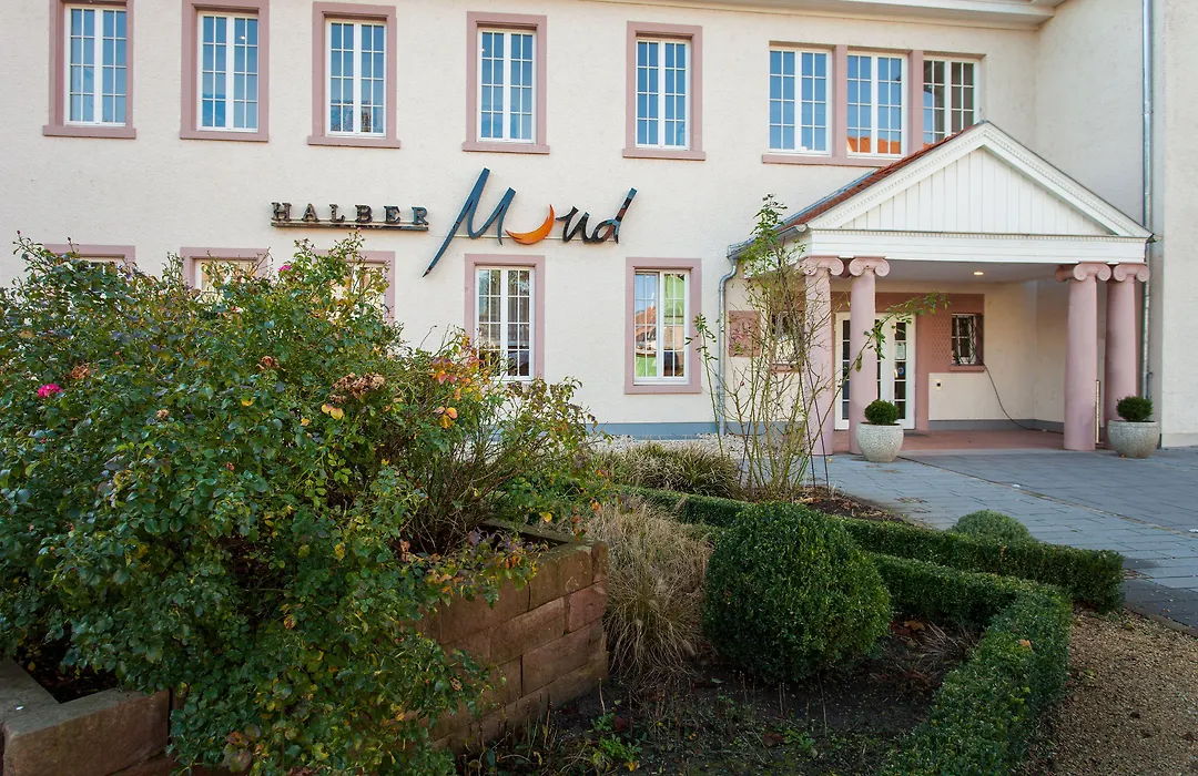 Halber Mond-1