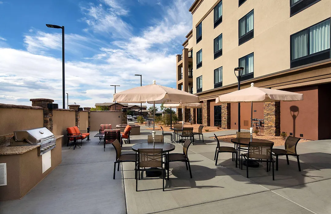 Hampton Inn & Suites Page - Lake Powell-1