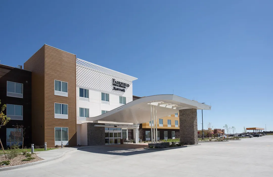 Fairfield Inn & Suites By Marriott Burlington-1