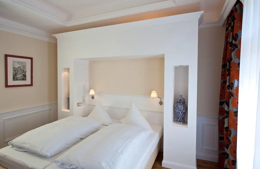 Hotel Weinberg-Schlößchen-1