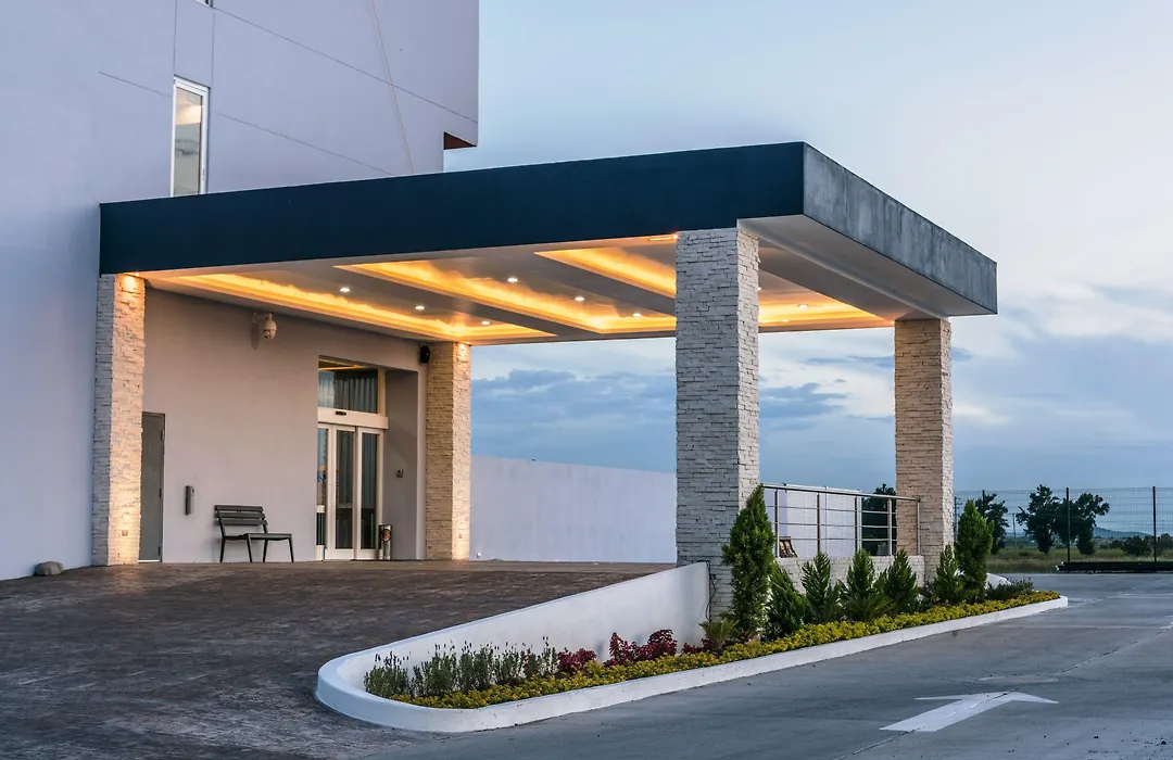 Hampton Inn & Suites By Hilton Salamanca Bajio-1