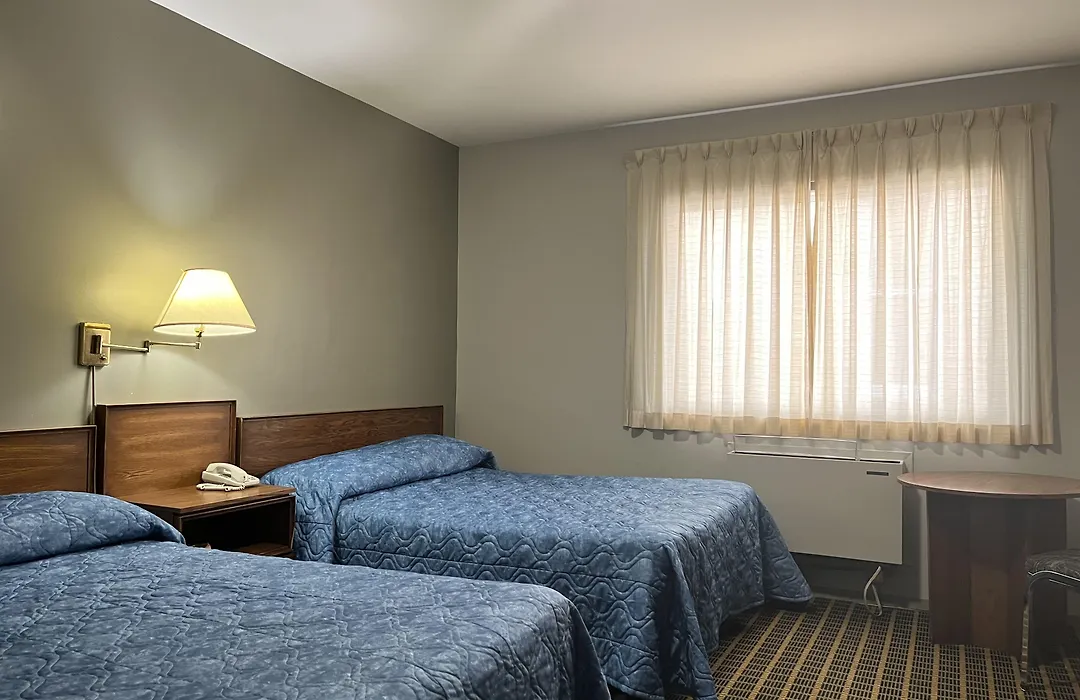 Royal Hotel-1
