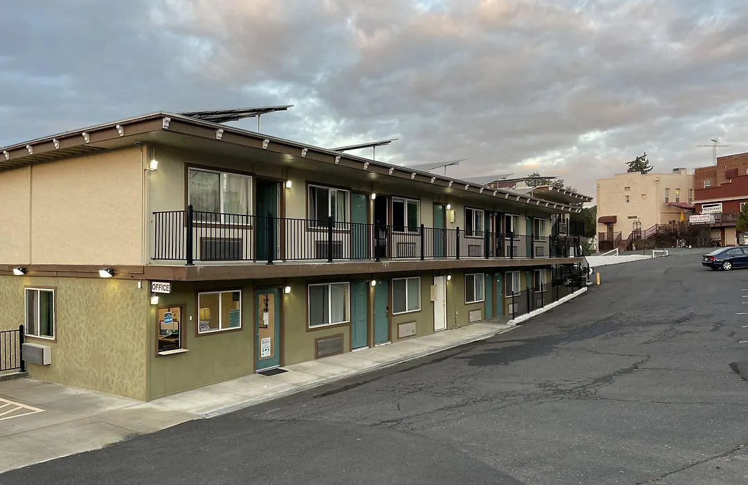 Sierra Inn-1