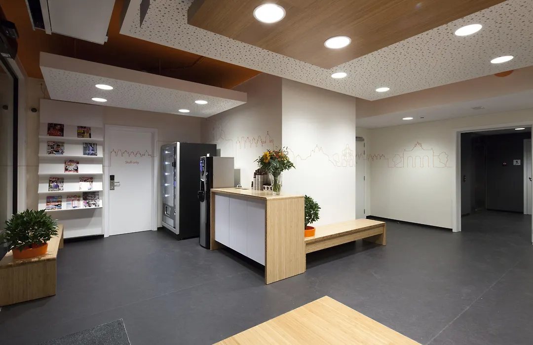 Easyhotel Brussels City Centre-1