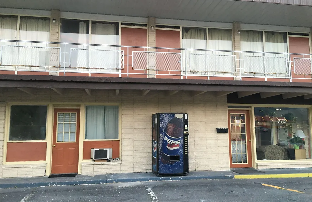 Sonrise Inn Lincoln Hwy By Oyo-1