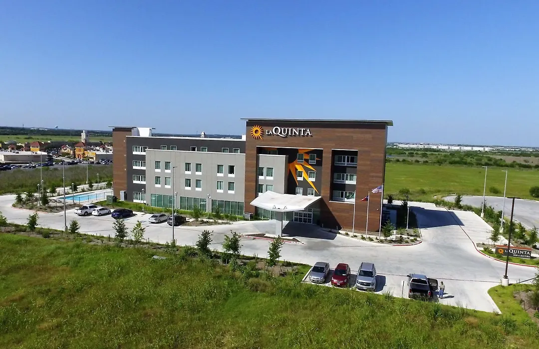 La Quinta By Wyndham San Marcos Outlet Mall-1